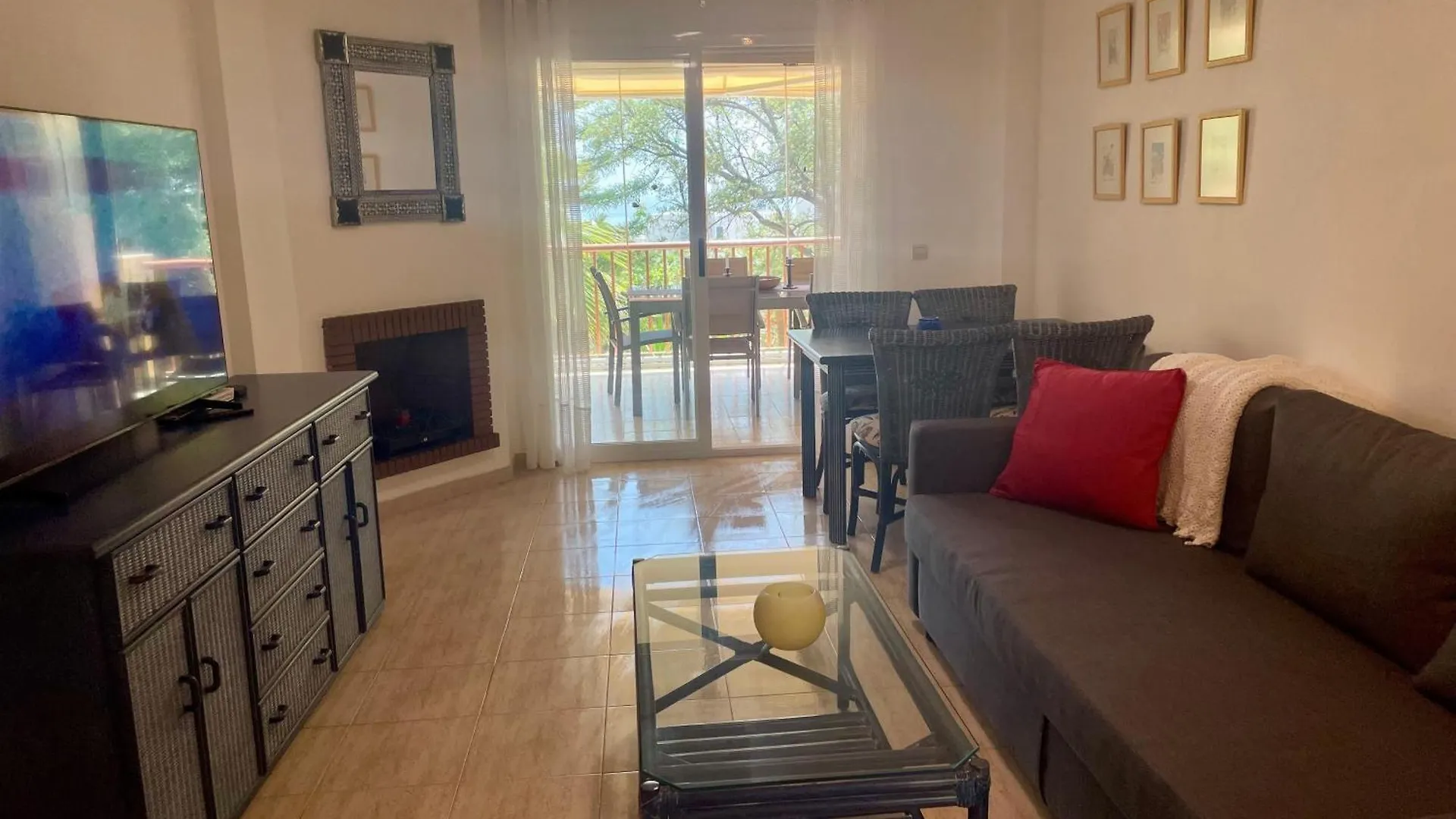 Comfy Apartment In The Heart Of The Costa Del Sol Sitio de Calahonda Spain